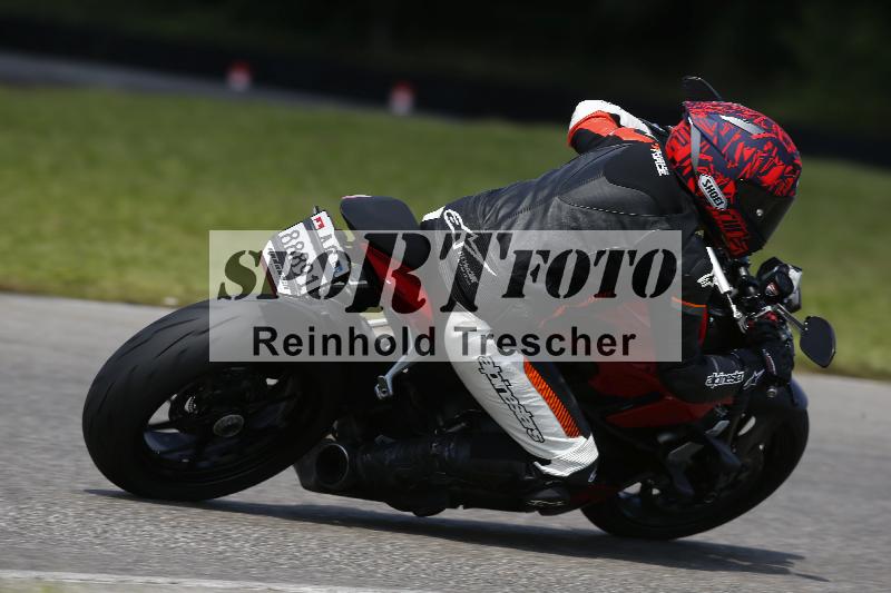 /Archiv-2024/29 12.06.2024 MOTO.CH Track Day ADR/Gruppe blau/59